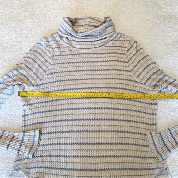 We the Free Waffle Knit Cowl Neck Top - M - Picture 8 of 10
